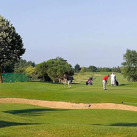 In France With Private Pool And Golf Views 생 질 크루아 드 비